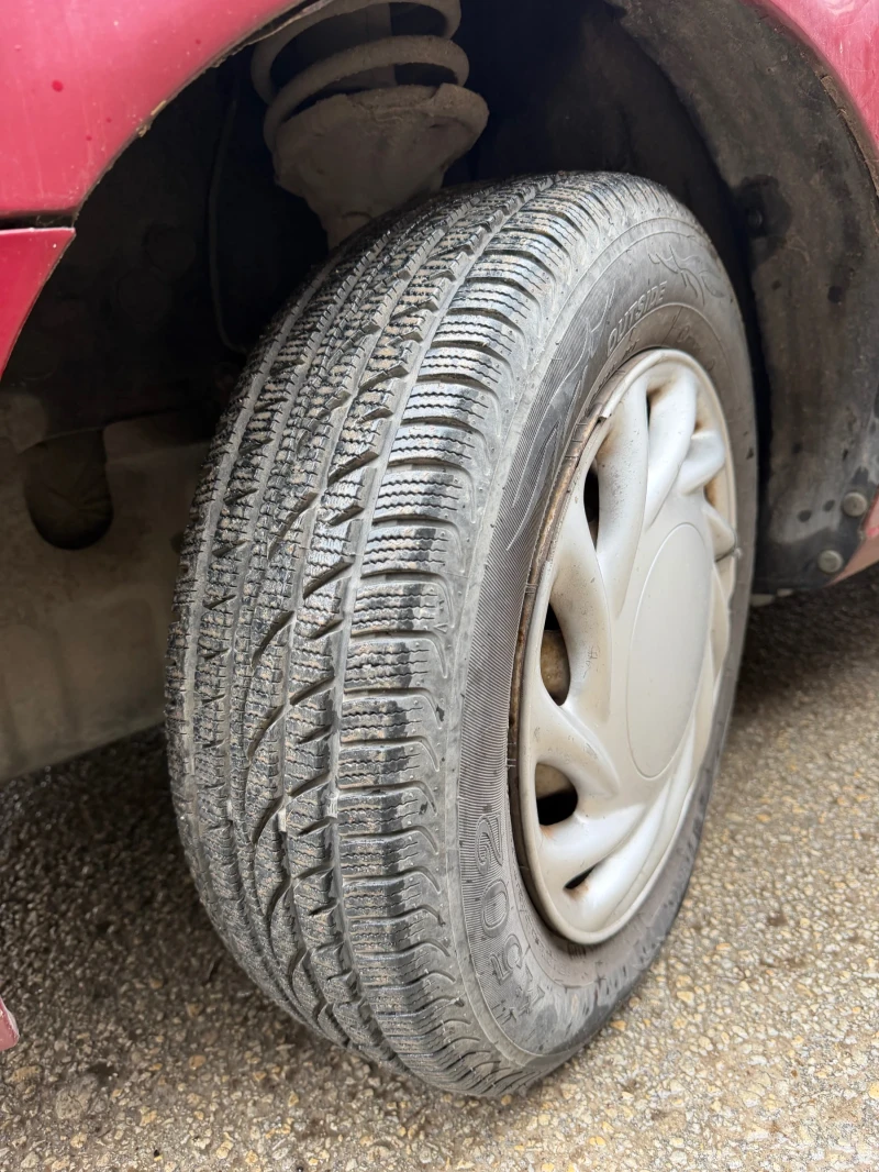 Hyundai Accent 1.5i НОВИ ГУМИ АКУМОЛАТОР, снимка 11 - Автомобили и джипове - 53381541