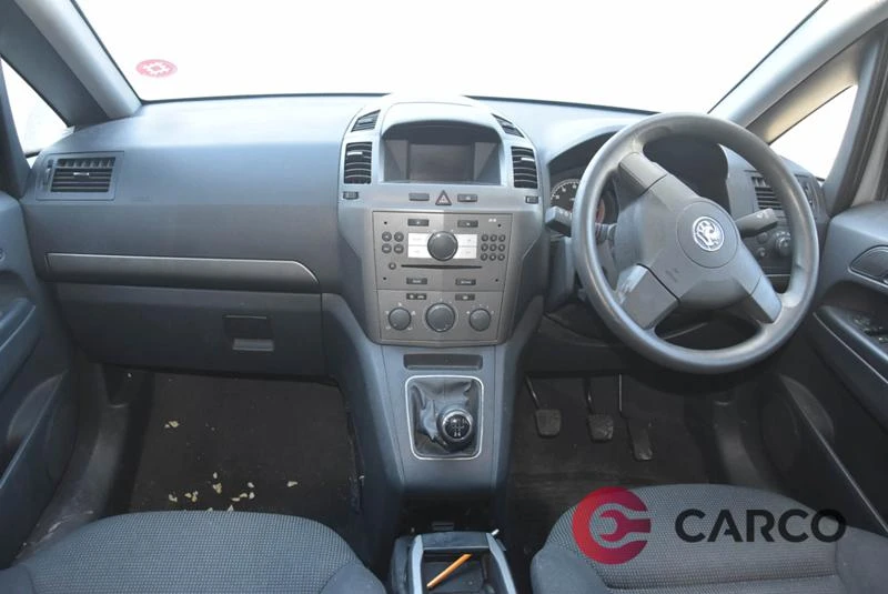 Opel Zafira 1.6 105HP, снимка 8 - Автомобили и джипове - 35339805