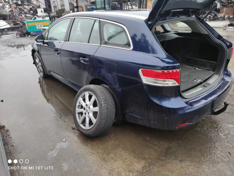 Toyota Avensis 2.2D4D - изображение 4