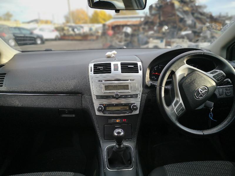 Toyota Avensis 2.2D4D, снимка 14 - Автомобили и джипове - 39858167