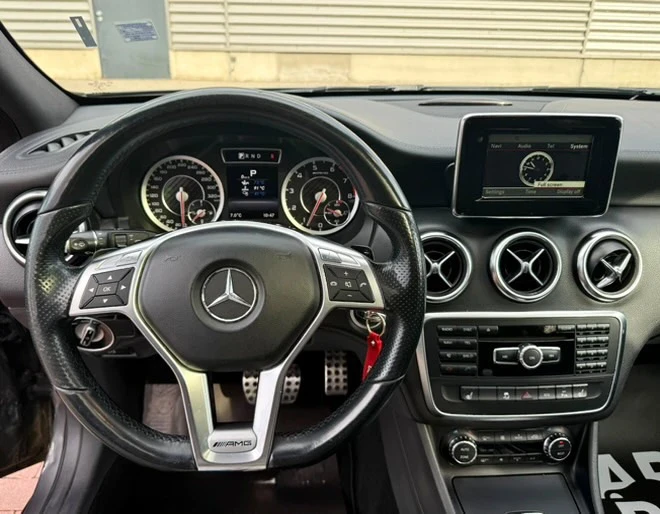 Mercedes-Benz A45 AMG 2.0L Turbo I4 (M133) - 4MATIC (AWD), снимка 11 - Автомобили и джипове - 54038824