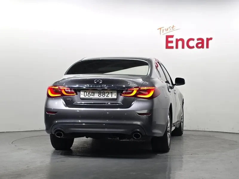 Infiniti Q70  3.7 Awd, снимка 4 - Автомобили и джипове - 55788581