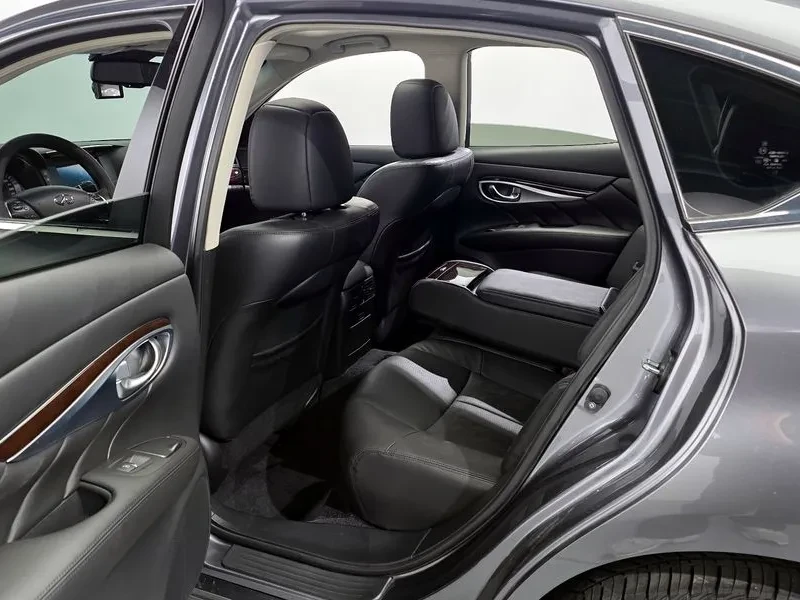 Infiniti Q70  3.7 Awd, снимка 11 - Автомобили и джипове - 55788581