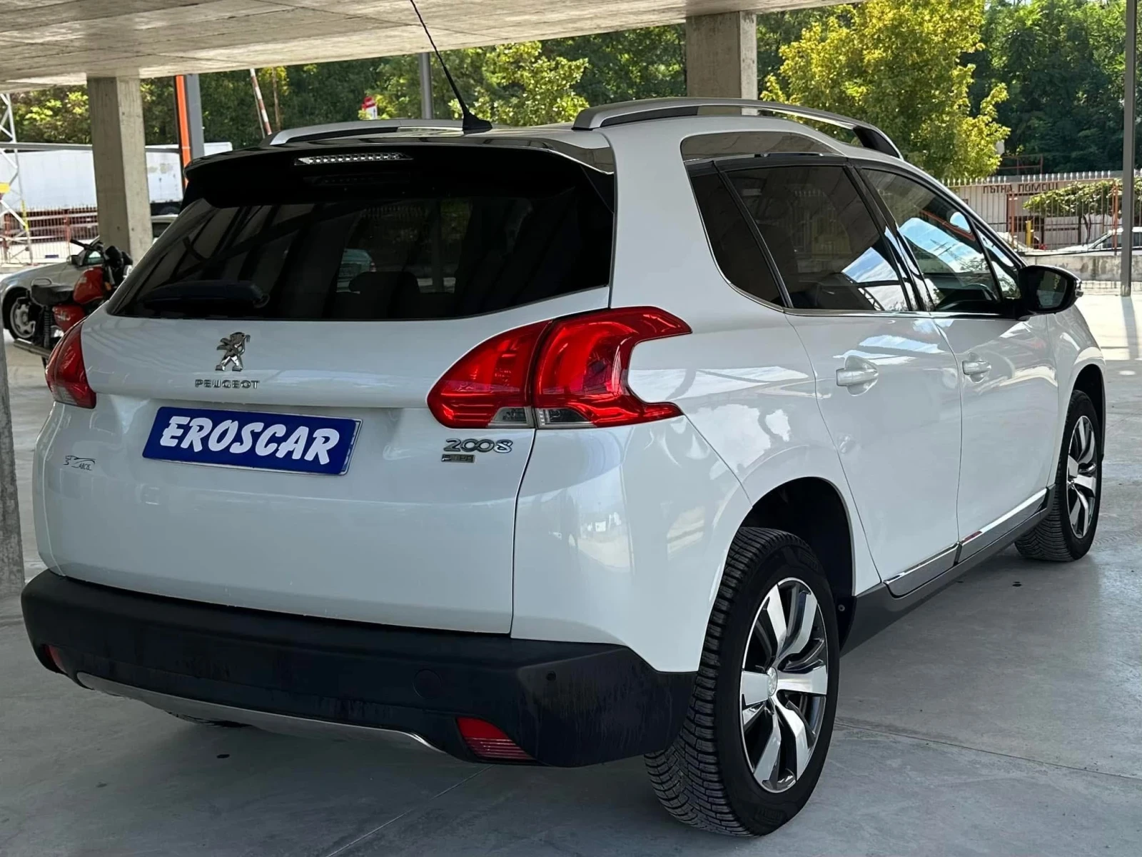 Peugeot 2008 1.2/PureTech/Allure/Euro6 - изображение 4