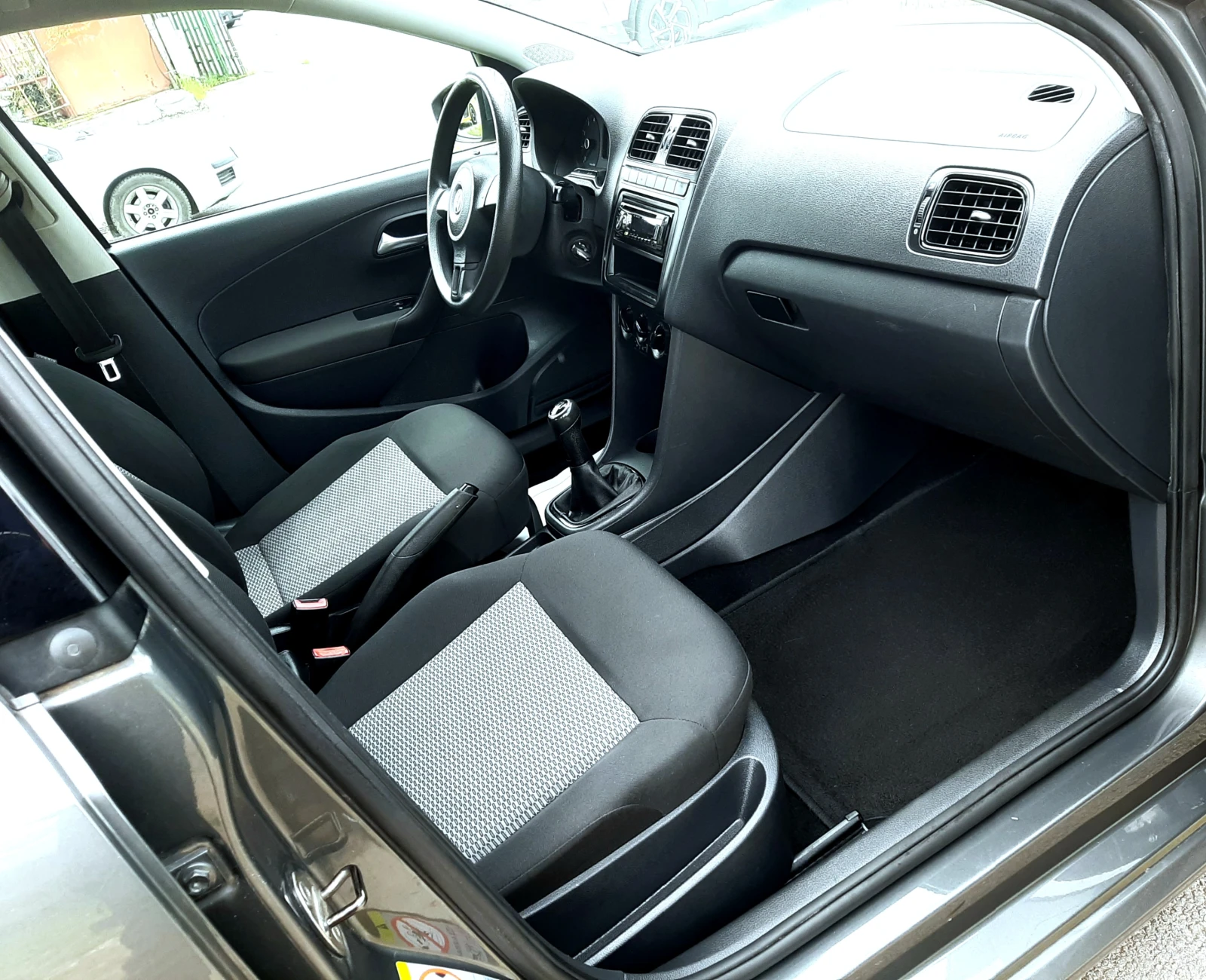 VW Polo 1.2-КЛИМА-ИТАЛИЯ ! ! !  - изображение 9