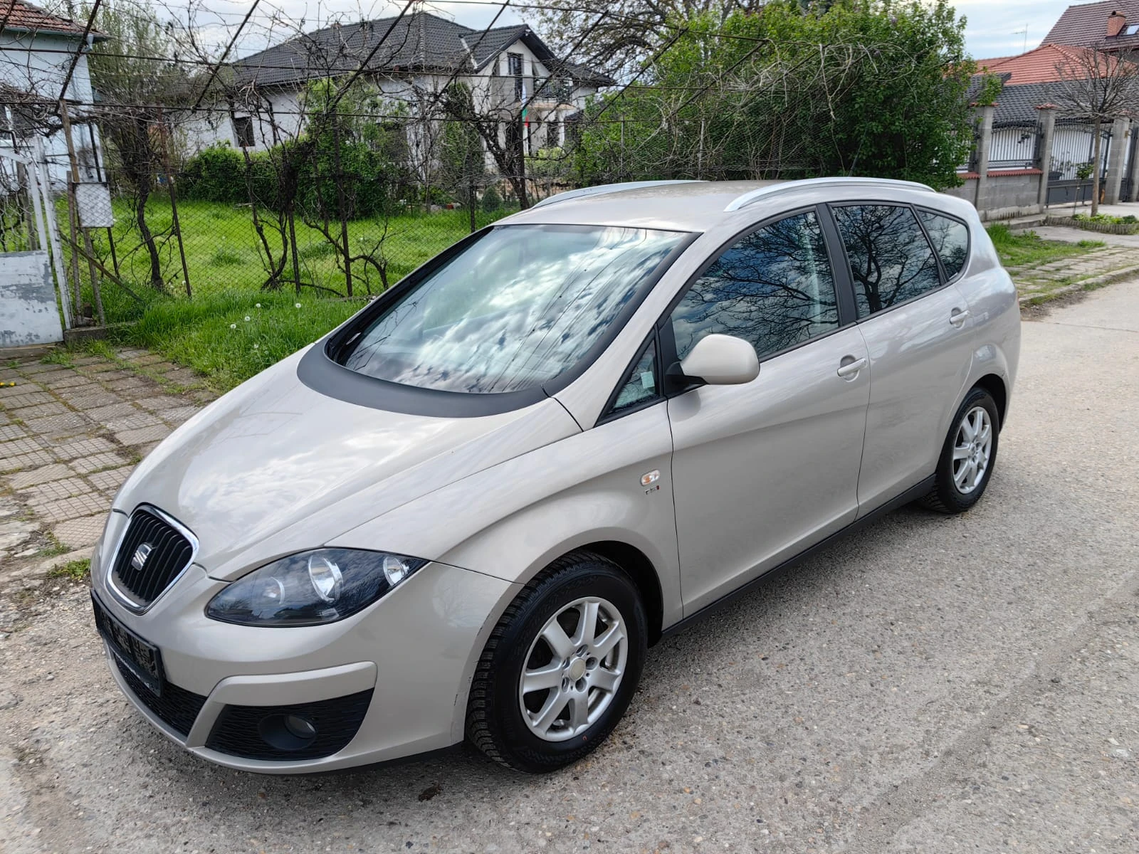 Seat Altea XL facelift - изображение 3