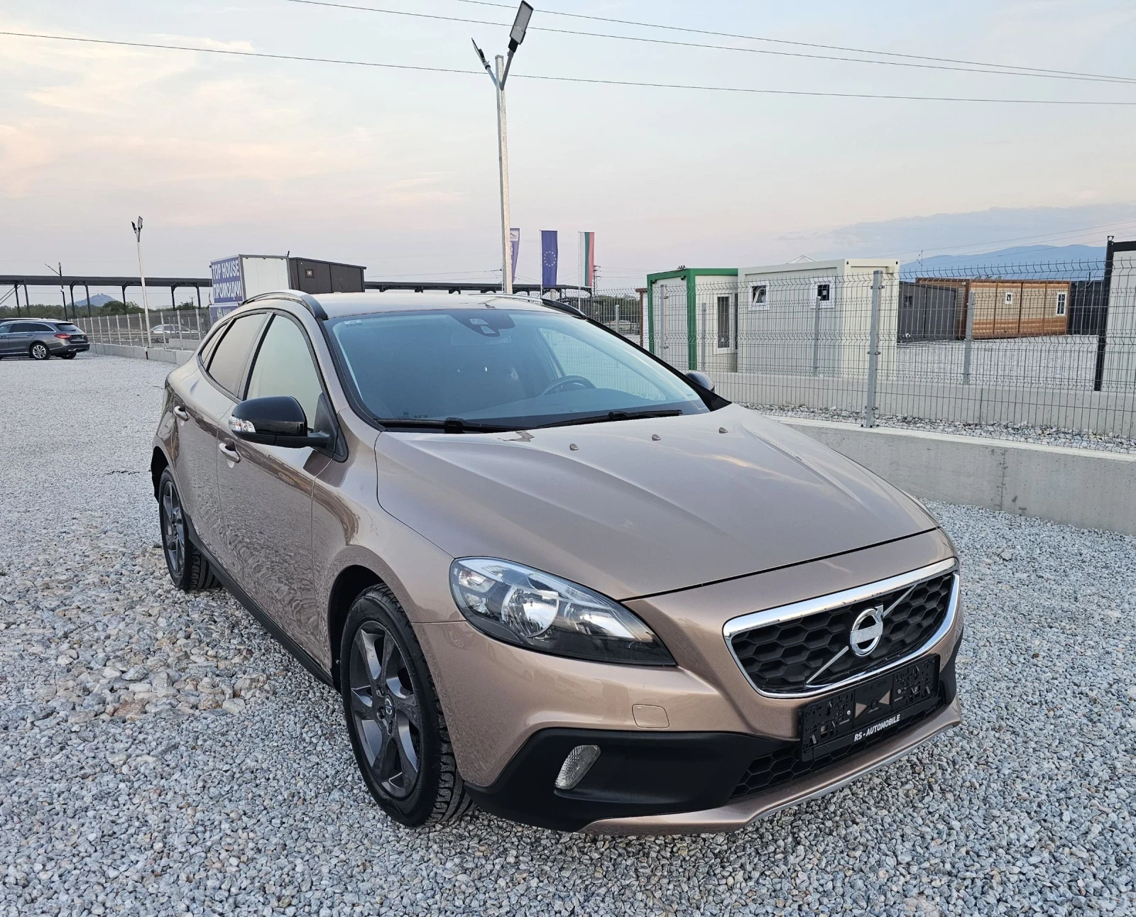 Volvo V40 Cross Country Евро5B Cross Country  - изображение 2