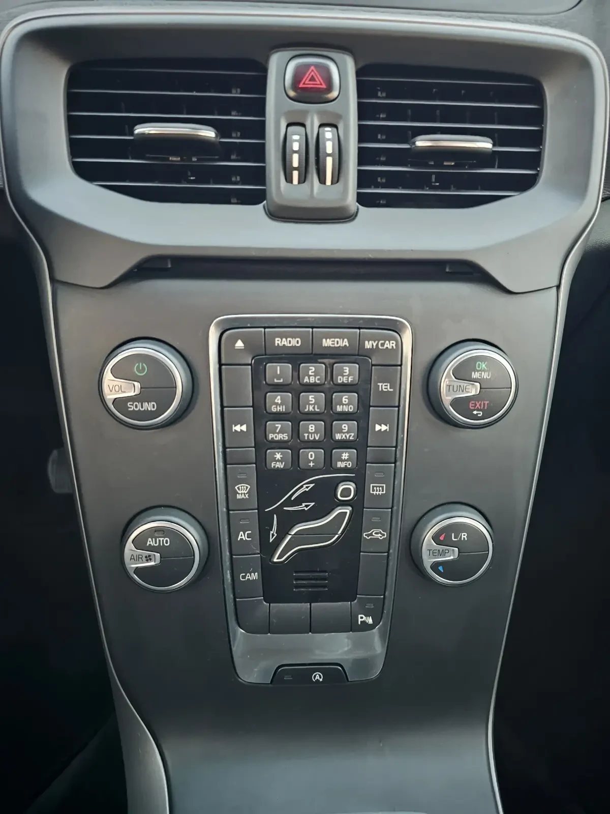 Volvo V40 Cross Country Капарирана/Продадена  | Mobile.bg — изображение 15