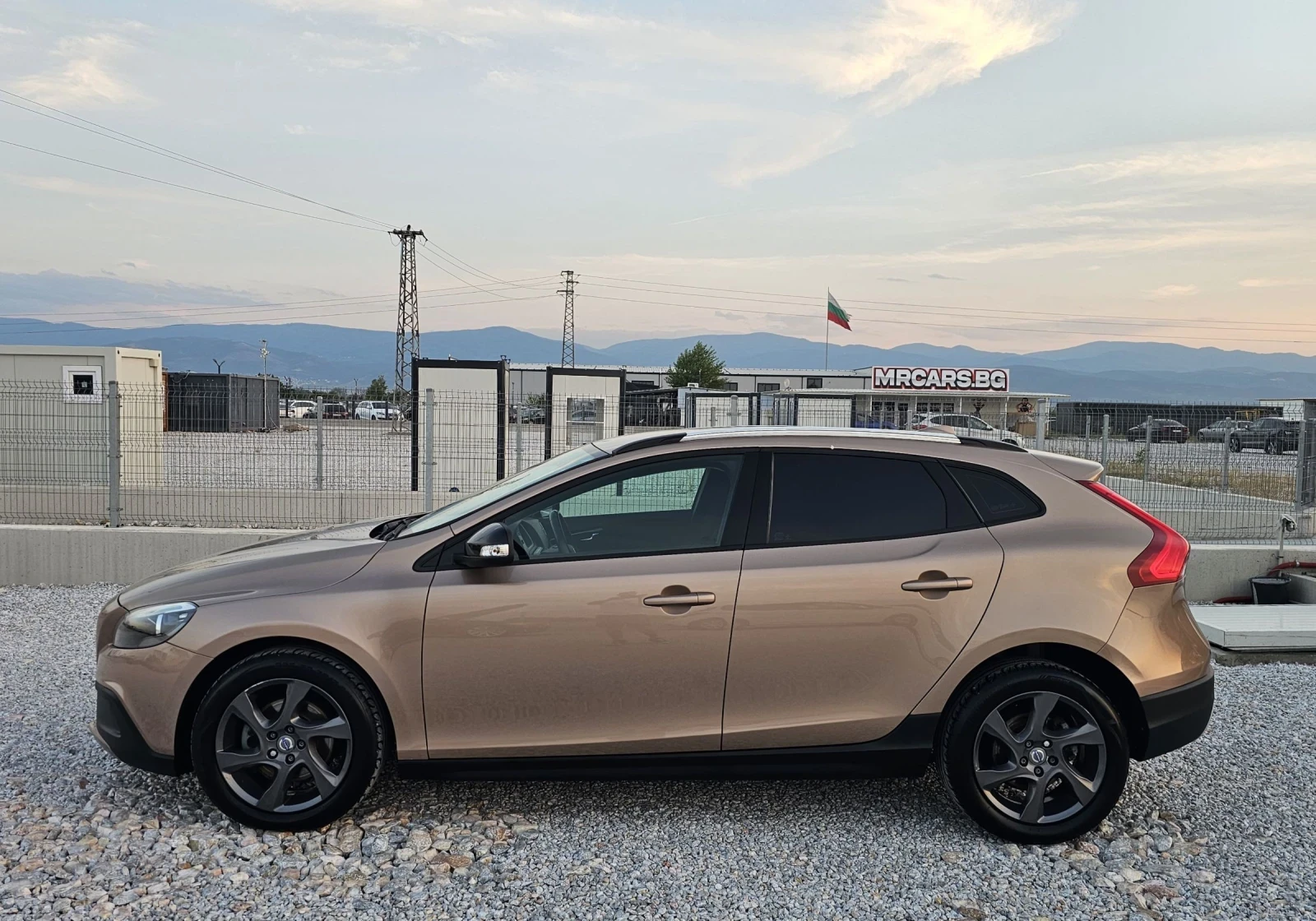 Volvo V40 Cross Country Евро5B Cross Country  - изображение 4