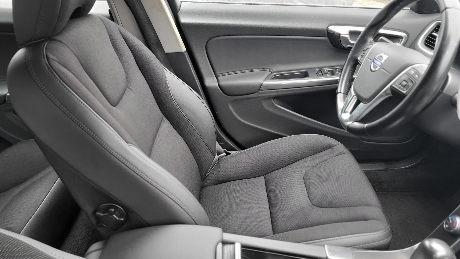 Volvo S60 1.6i - изображение 8