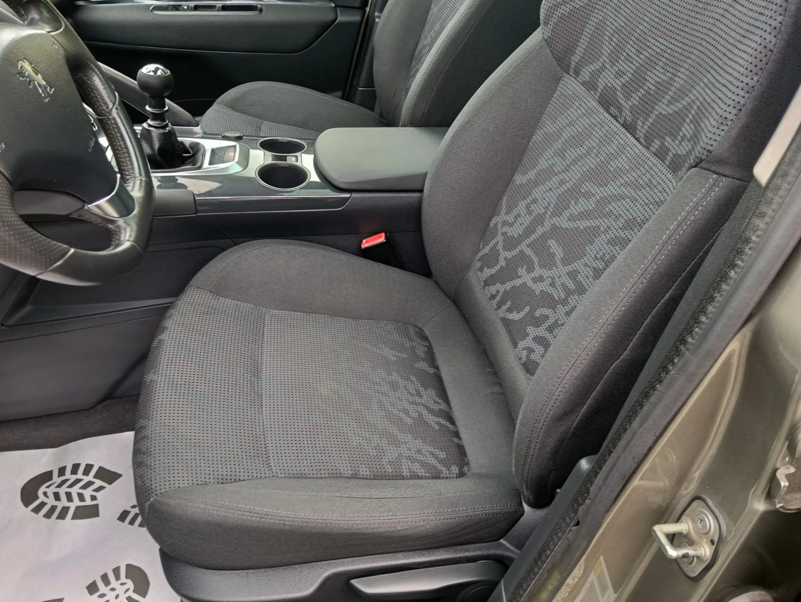 Peugeot 3008 1.6 eHDI - изображение 7