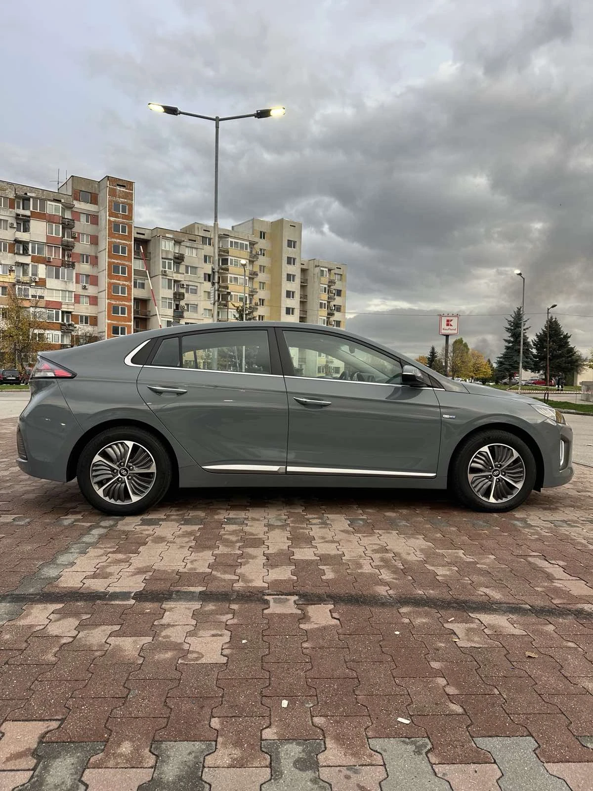 Hyundai Ioniq HYUNDAI Ioniq 1.6 Gdi Plug-In Hybrid Premium - изображение 3