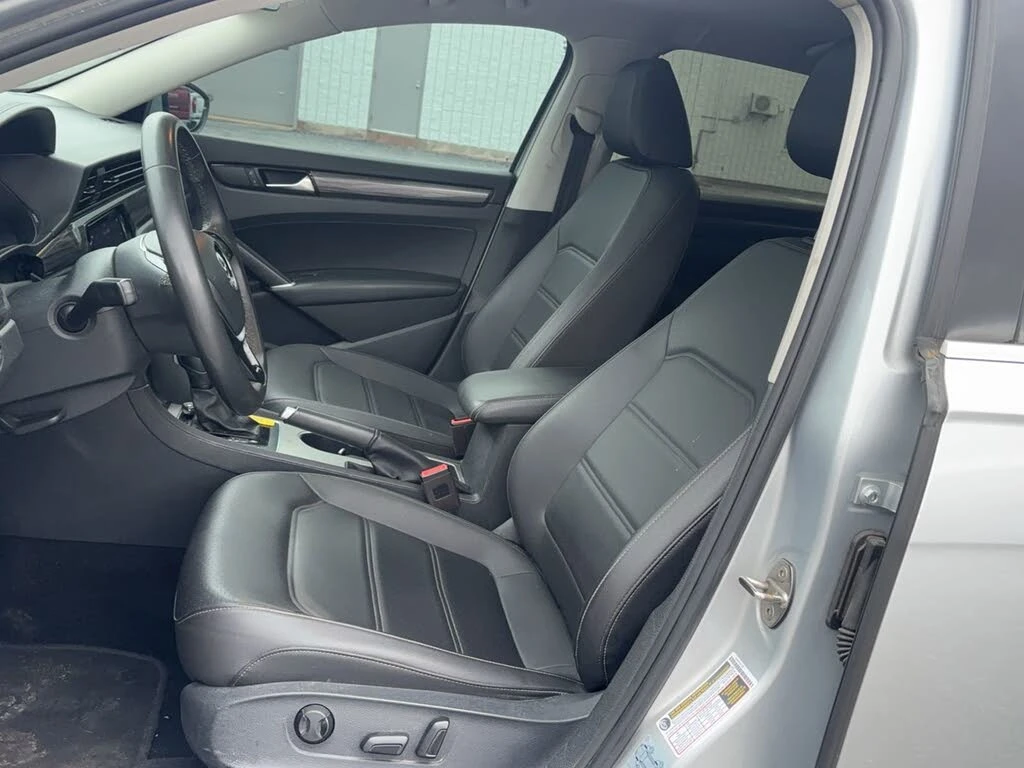 VW Passat 2.0T Highline FWD* АвтоКредит* (Цена до БГ)  - изображение 10