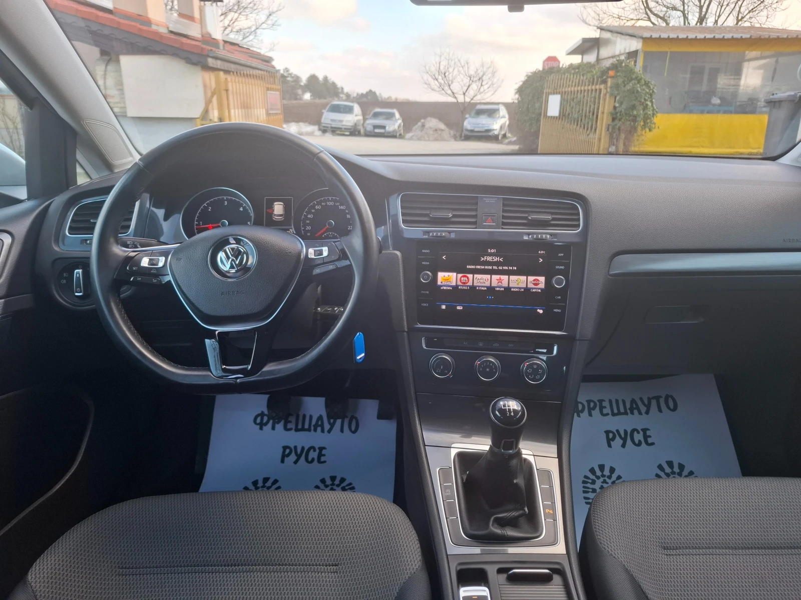 VW Golf 1.6tdi Сива Перла!! - изображение 9