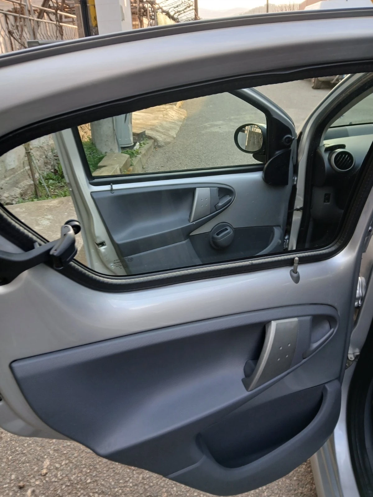 Toyota Aygo 1.4 Diesel, снимка 10 - Автомобили и джипове - 53865780