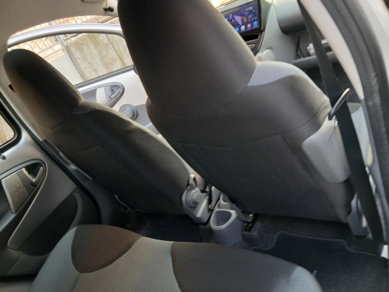 Toyota Aygo 1.4 Diesel, снимка 9 - Автомобили и джипове - 53865780