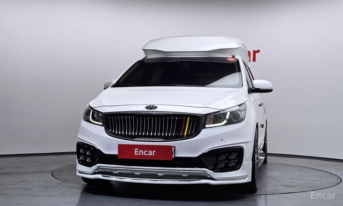 Kia Carnival, снимка 3 - Автомобили и джипове - 54000948