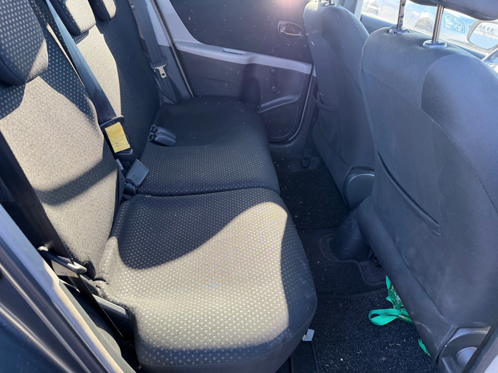 Toyota Yaris 1.33 VVTI, снимка 13 - Автомобили и джипове - 54130989