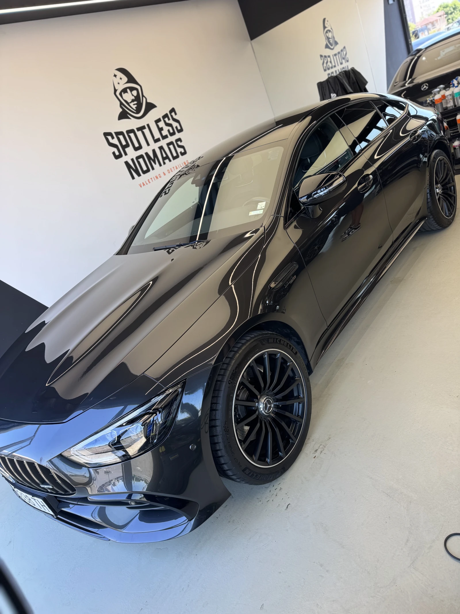 Mercedes-Benz GT 53 AMG 4MATIC PLUS, снимка 2 - Автомобили и джипове - 54225507