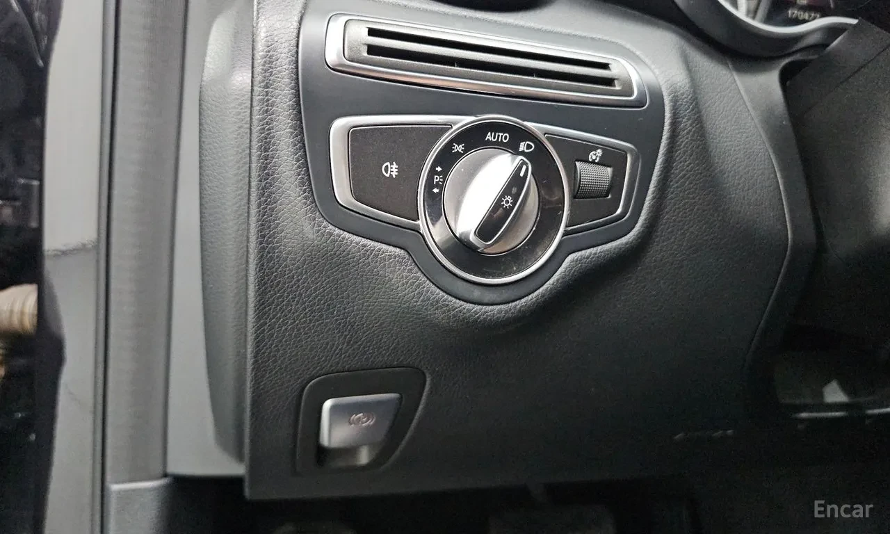 Mercedes-Benz C 200, снимка 7 - Автомобили и джипове - 54735804