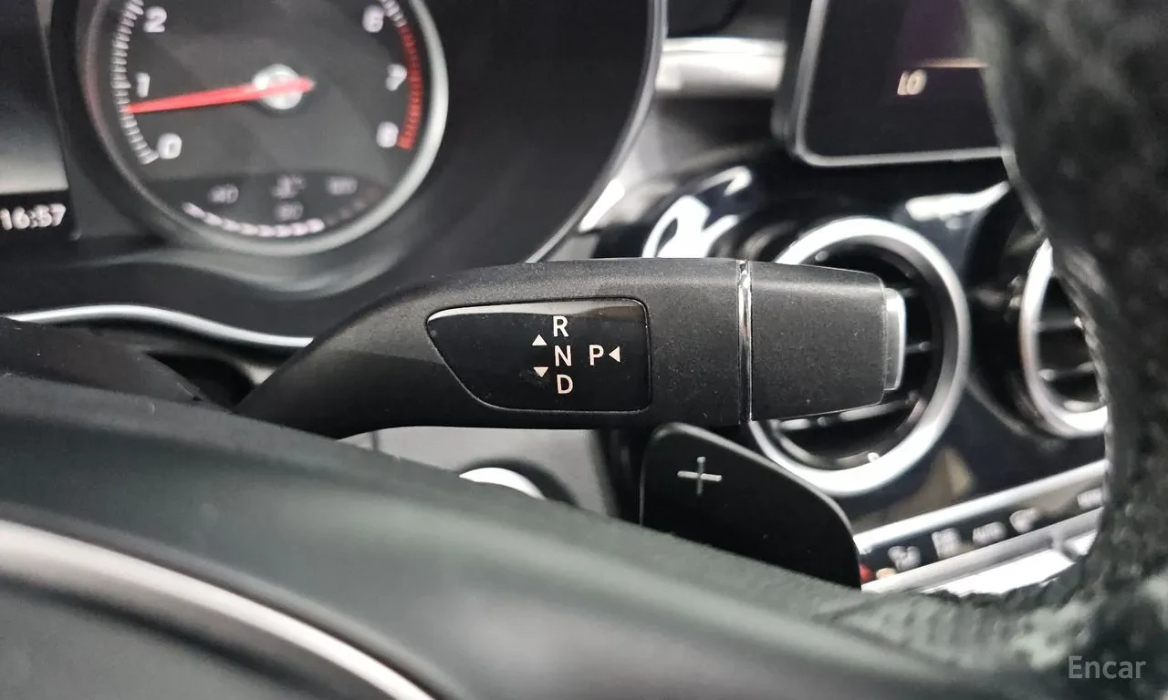 Mercedes-Benz C 200, снимка 13 - Автомобили и джипове - 54735804
