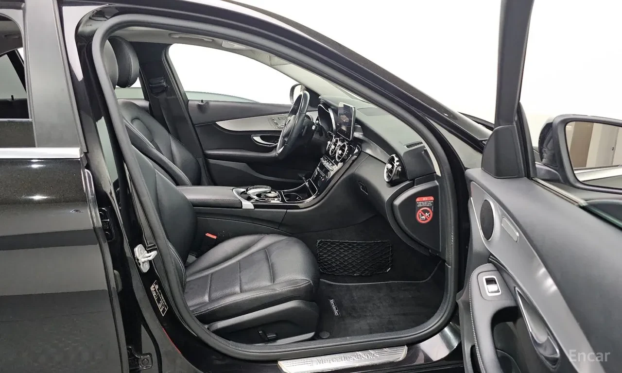 Mercedes-Benz C 200, снимка 8 - Автомобили и джипове - 54735804
