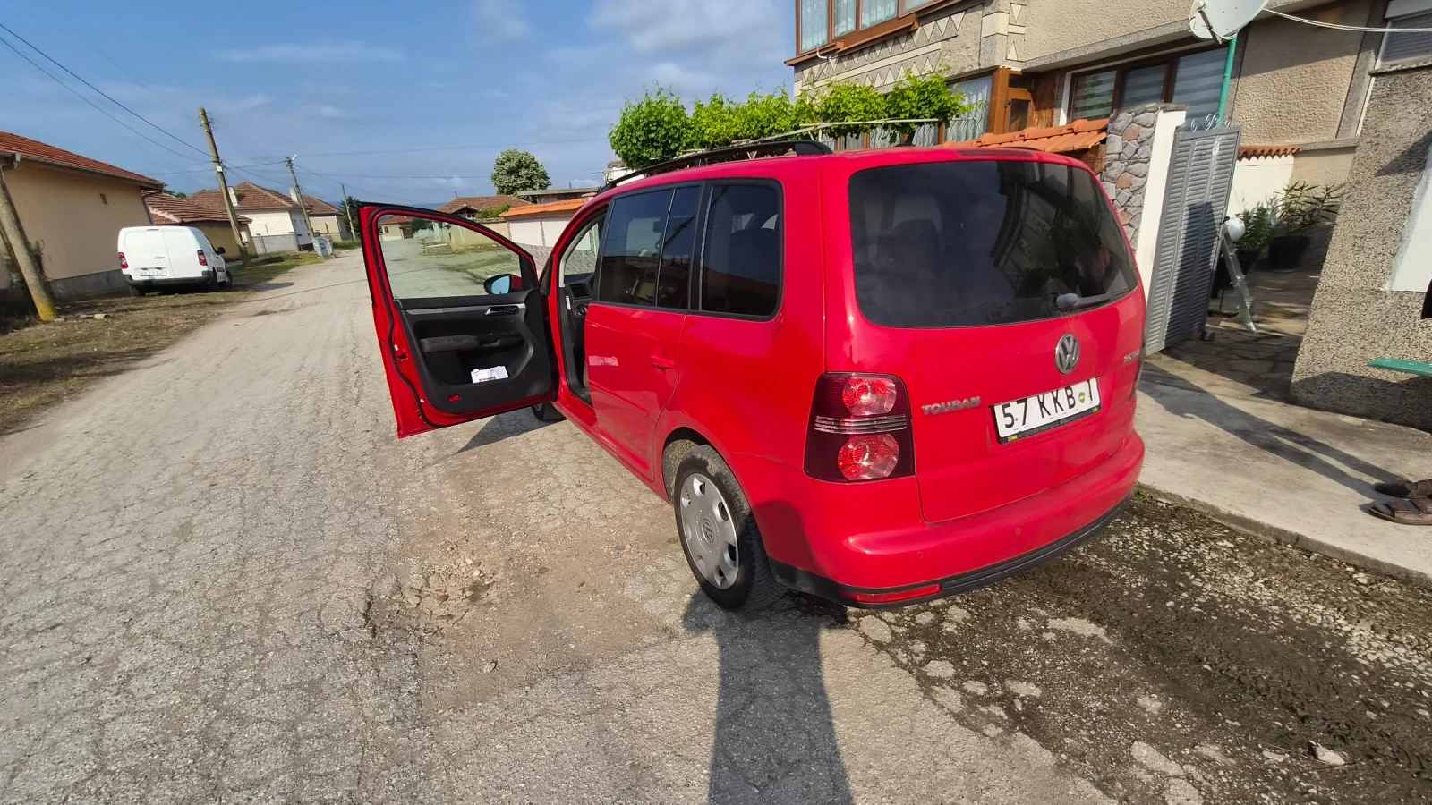 VW Touran, снимка 3 - Автомобили и джипове - 54885109