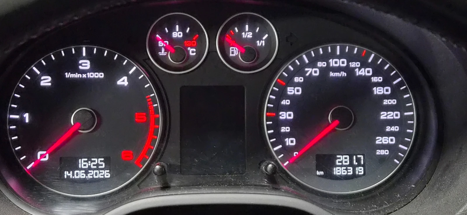 Audi A3 8P, снимка 9 - Автомобили и джипове - 54903261