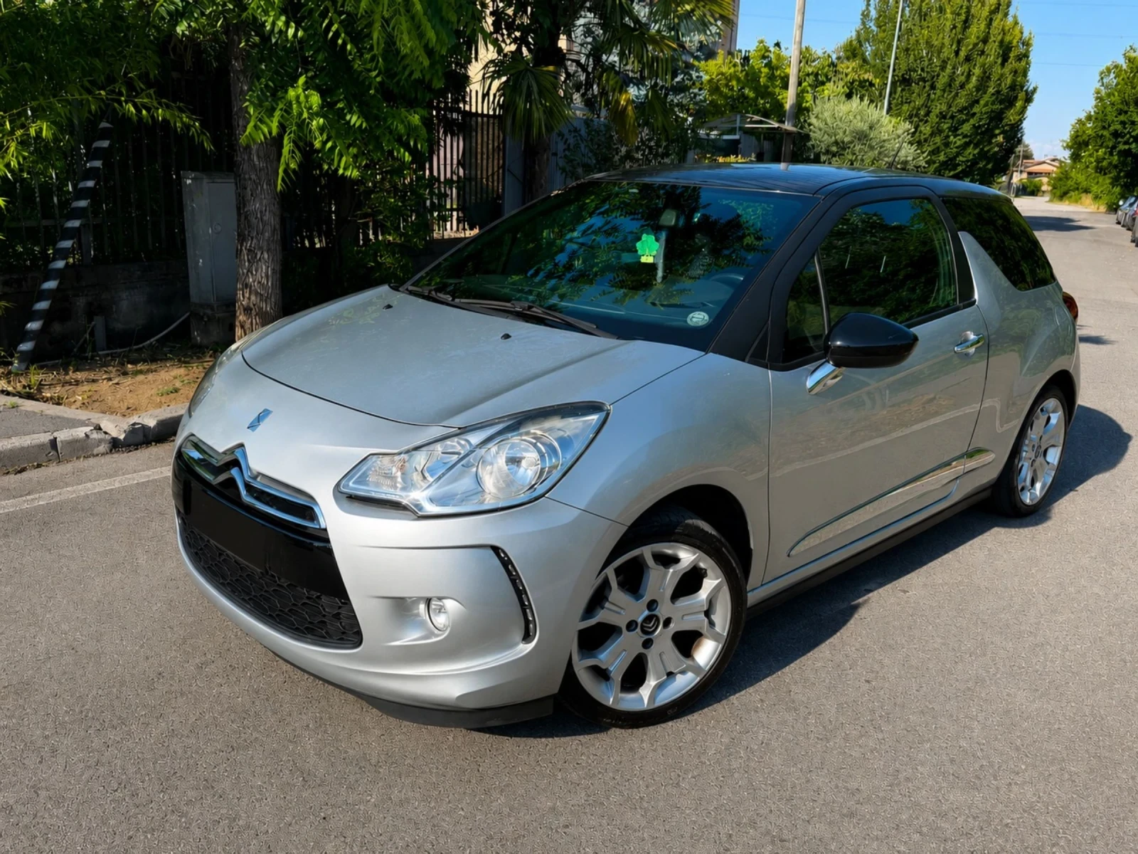 Citroen DS3 1.6HDI, снимка 2 - Автомобили и джипове - 55193404