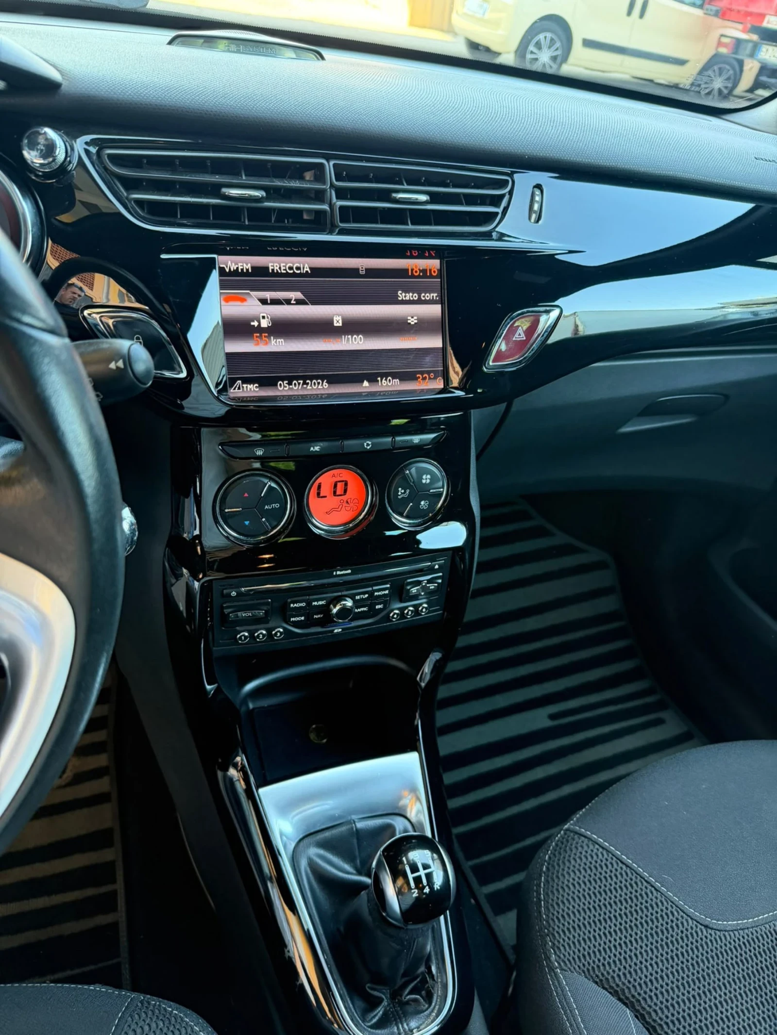 Citroen DS3 1.6HDI, снимка 9 - Автомобили и джипове - 55193404