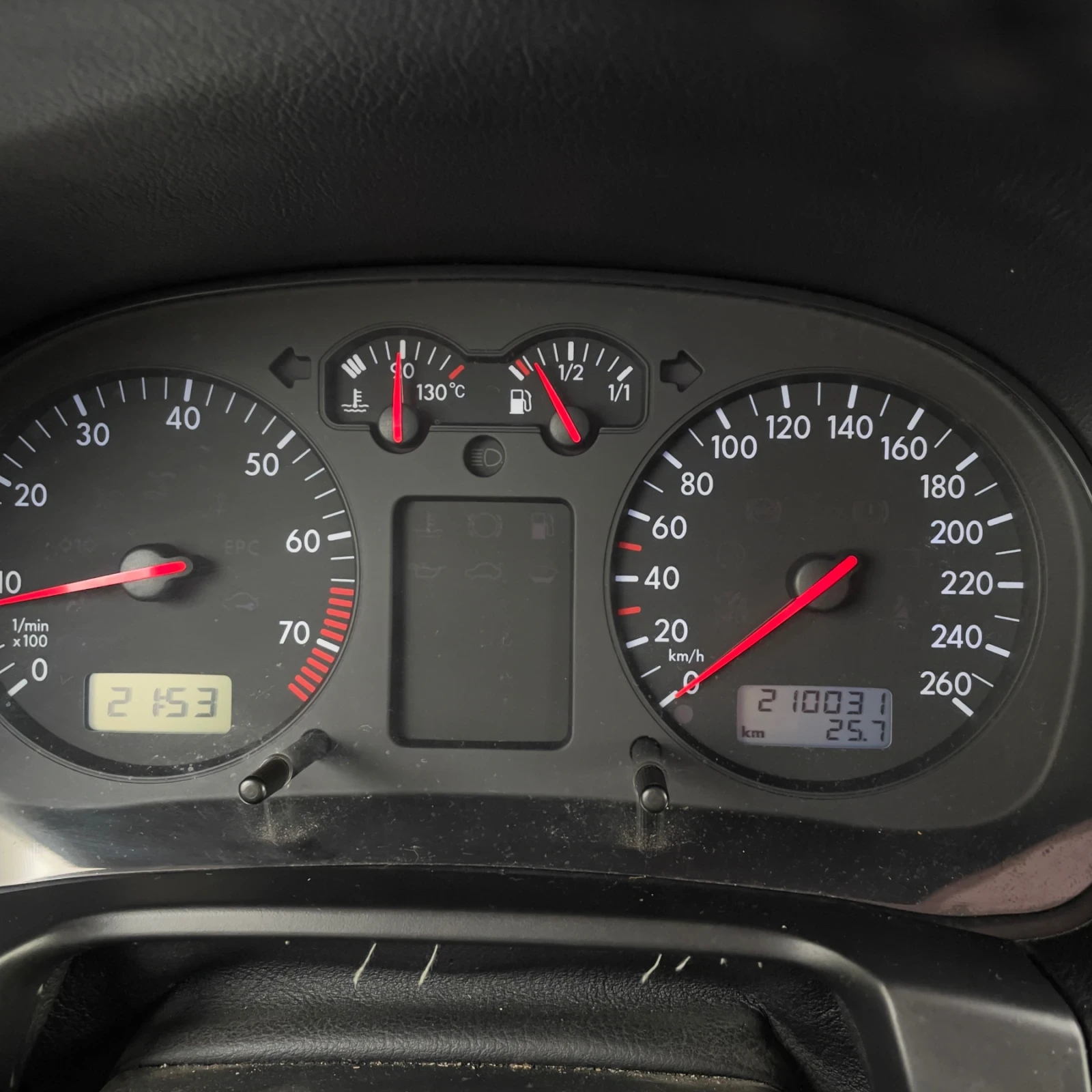 VW Bora 1.6 SR, снимка 6 - Автомобили и джипове - 55331805