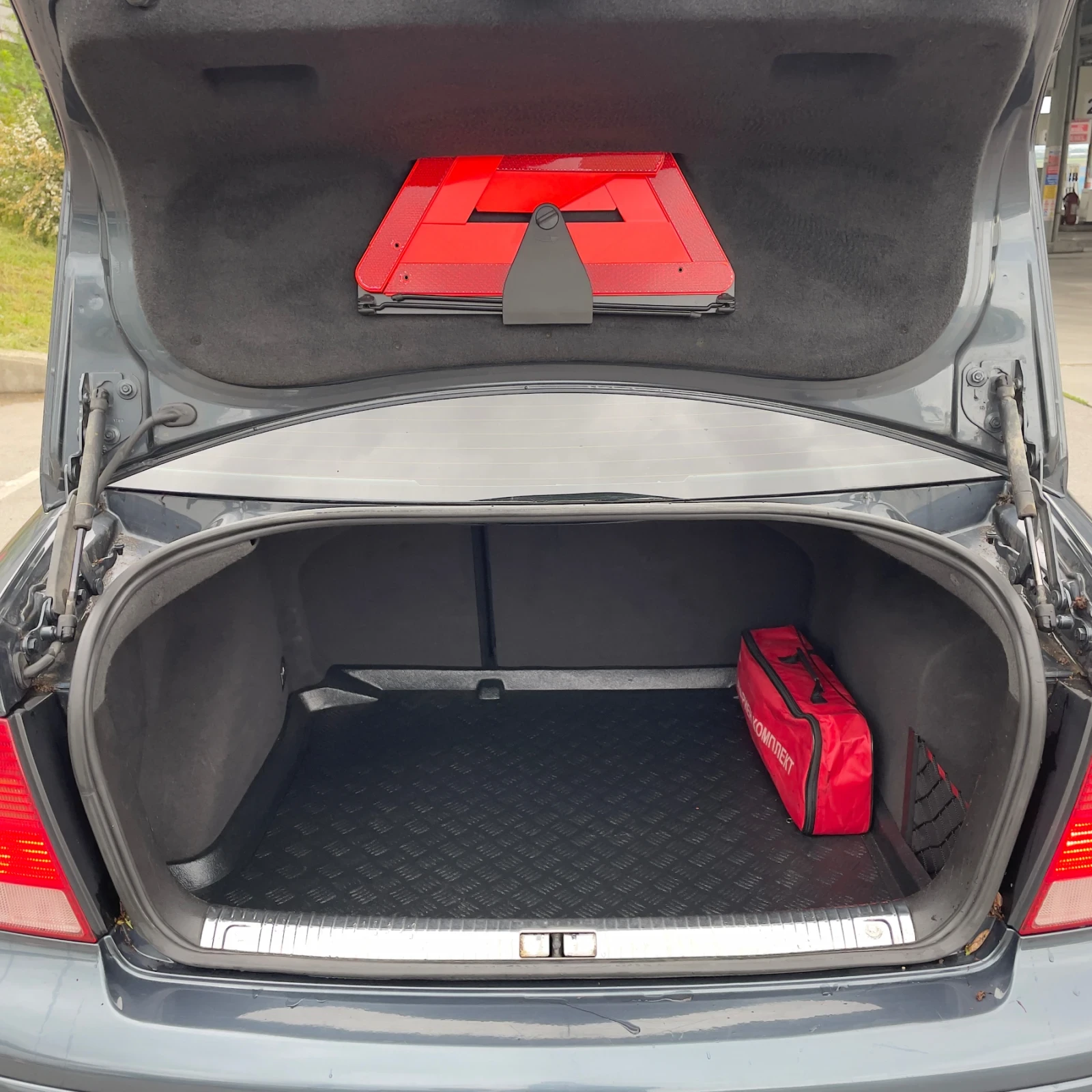 VW Bora 1.6 SR, снимка 4 - Автомобили и джипове - 55331805