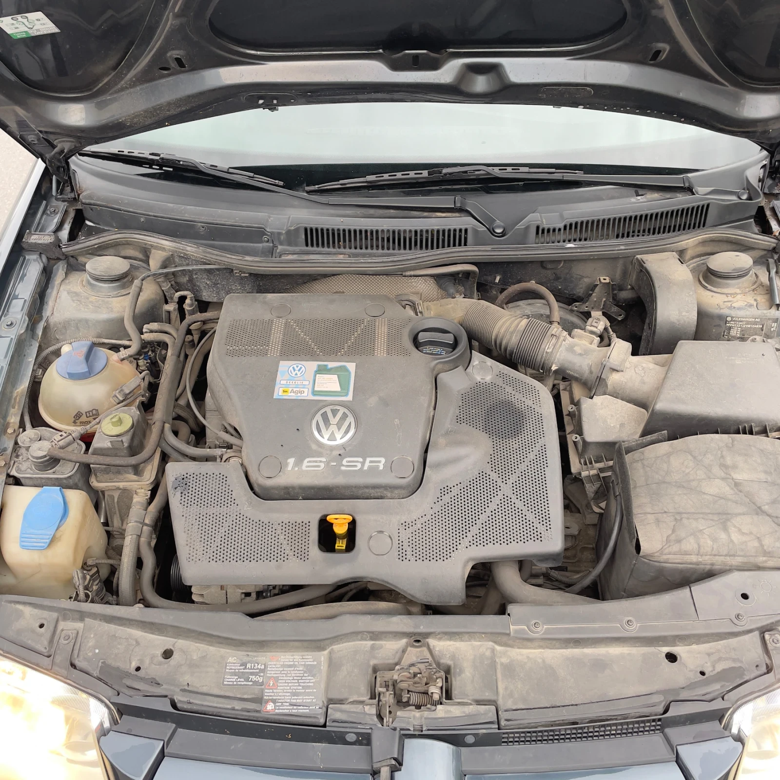 VW Bora 1.6 SR, снимка 5 - Автомобили и джипове - 55331805