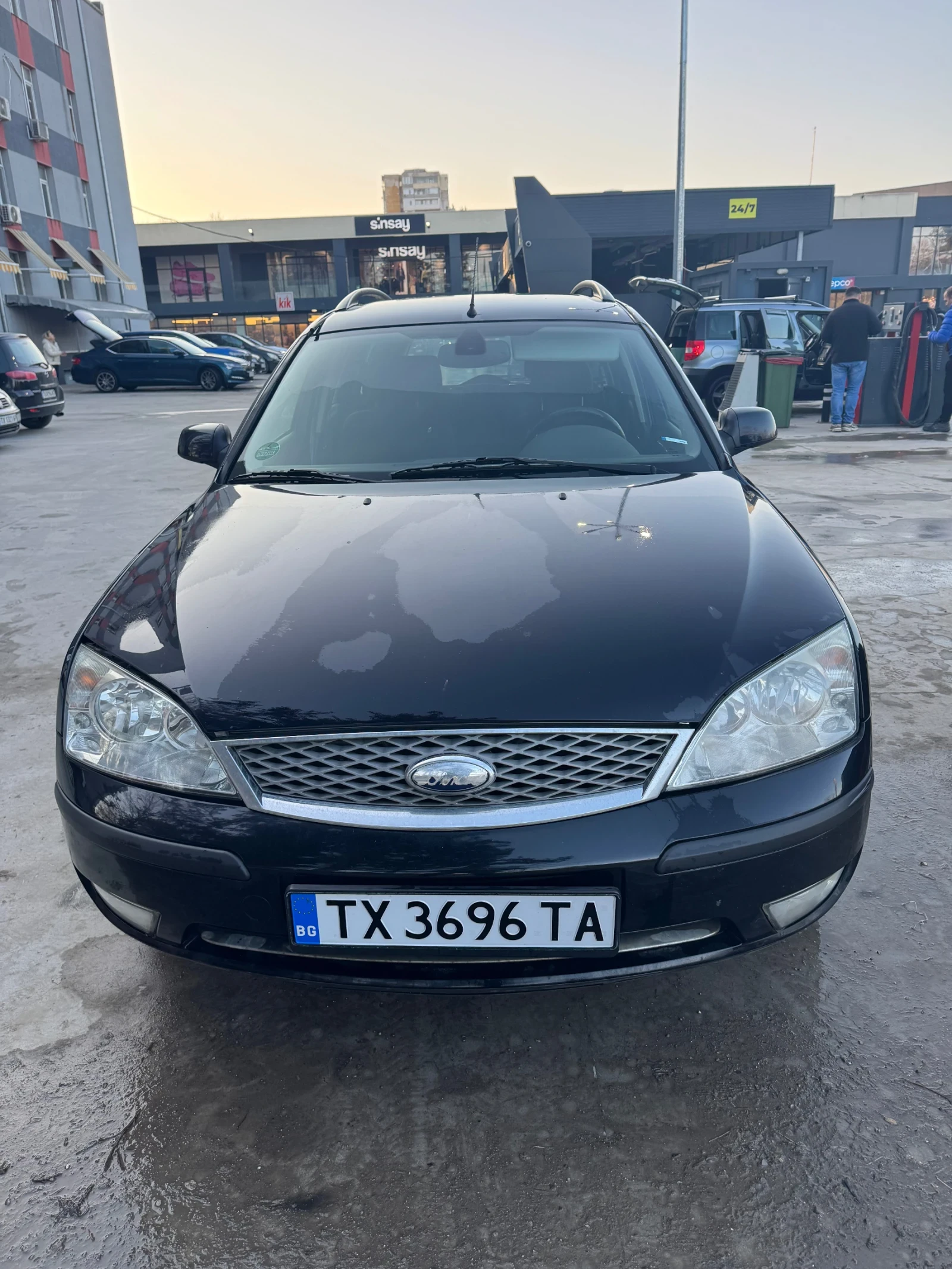 Ford Mondeo 1.8i, снимка 2 - Автомобили и джипове - 55751887