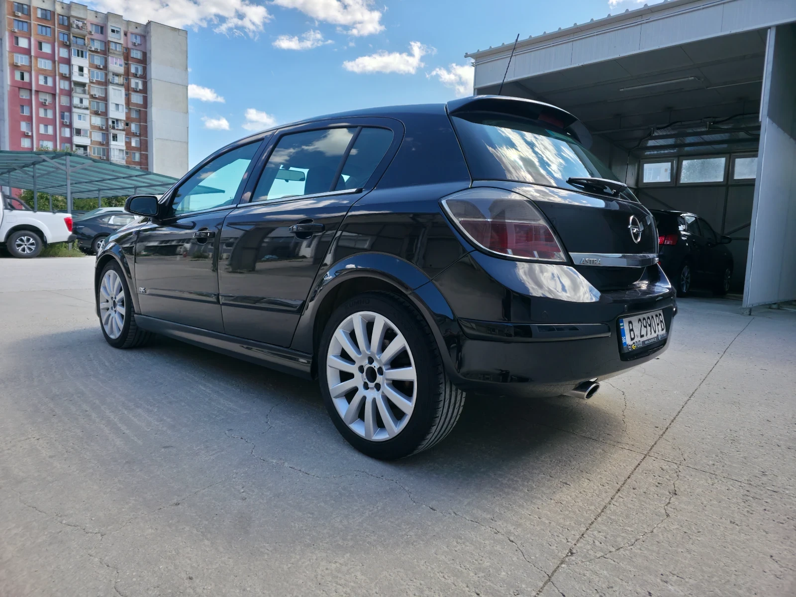 Opel Astra OPC Line 1.9 CDTI, снимка 3 - Автомобили и джипове - 55972337
