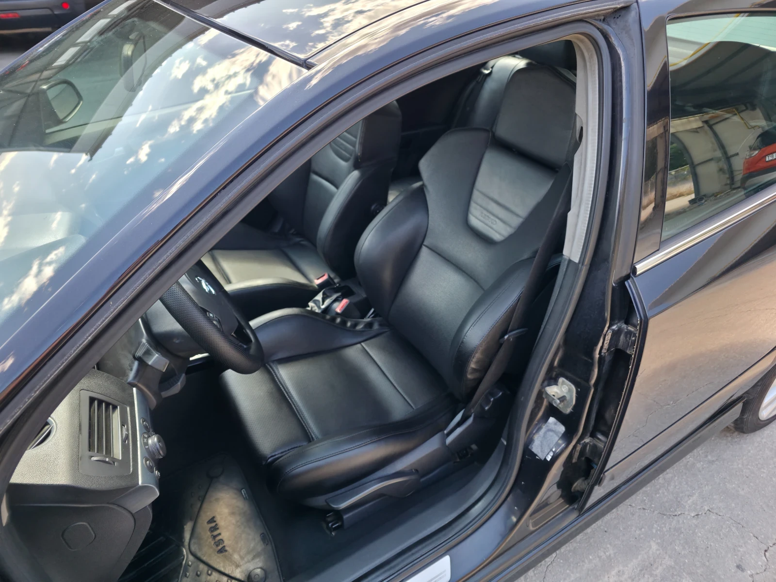 Opel Astra OPC Line 1.9 CDTI, снимка 6 - Автомобили и джипове - 55972337