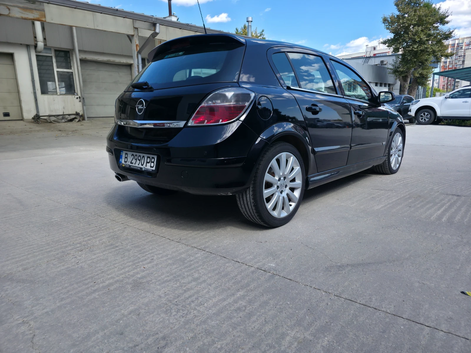 Opel Astra OPC Line 1.9 CDTI, снимка 2 - Автомобили и джипове - 55972337