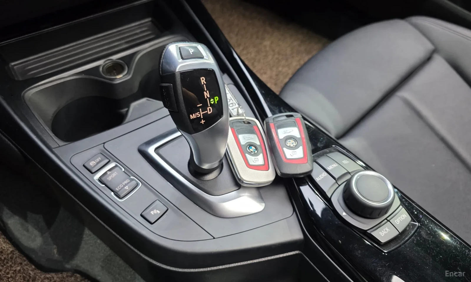 BMW 118 118d Sport 5Door, снимка 9 - Автомобили и джипове - 56205949