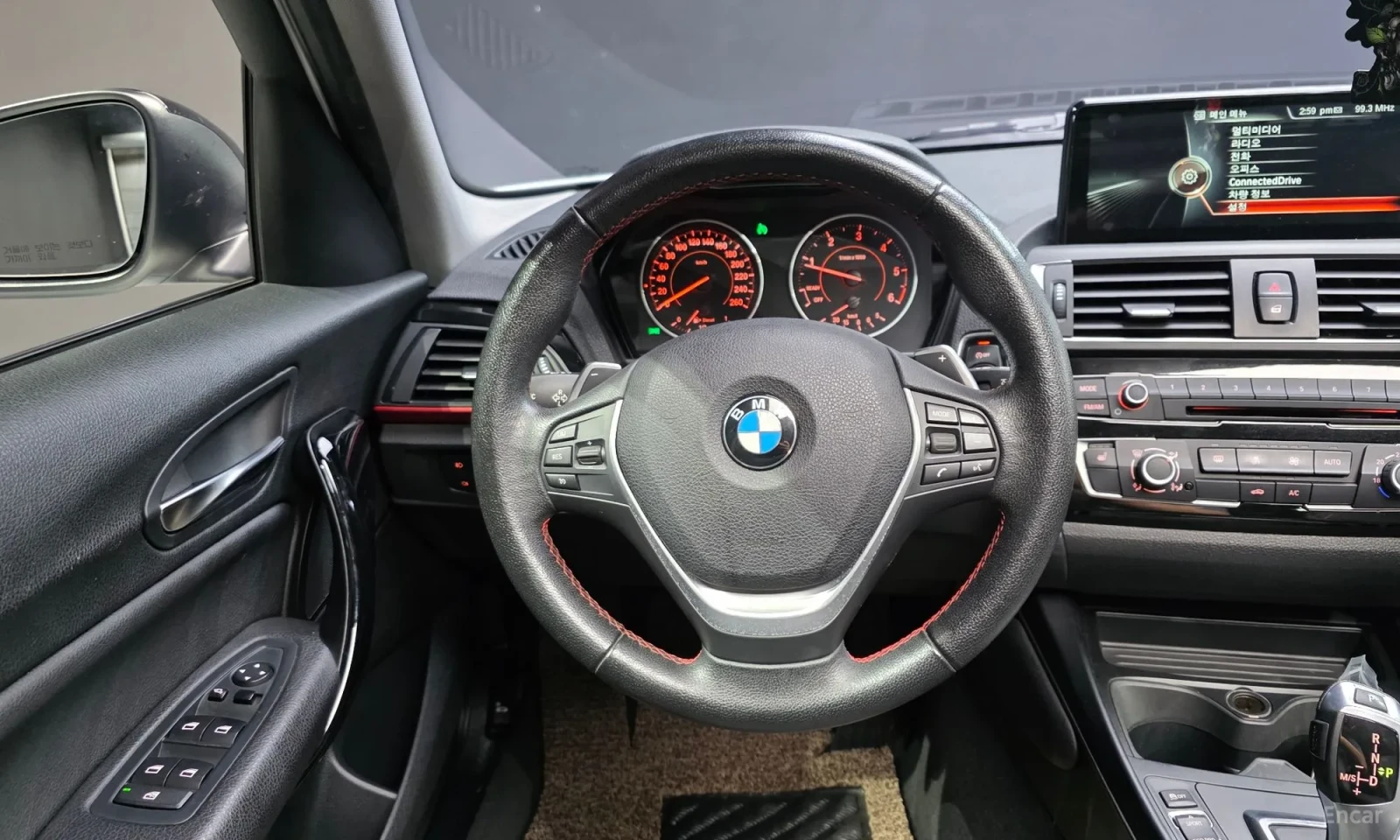 BMW 118 118d Sport 5Door, снимка 13 - Автомобили и джипове - 56205949