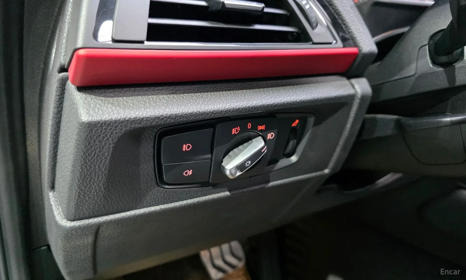 BMW 118 118d Sport 5Door, снимка 12 - Автомобили и джипове - 56205949
