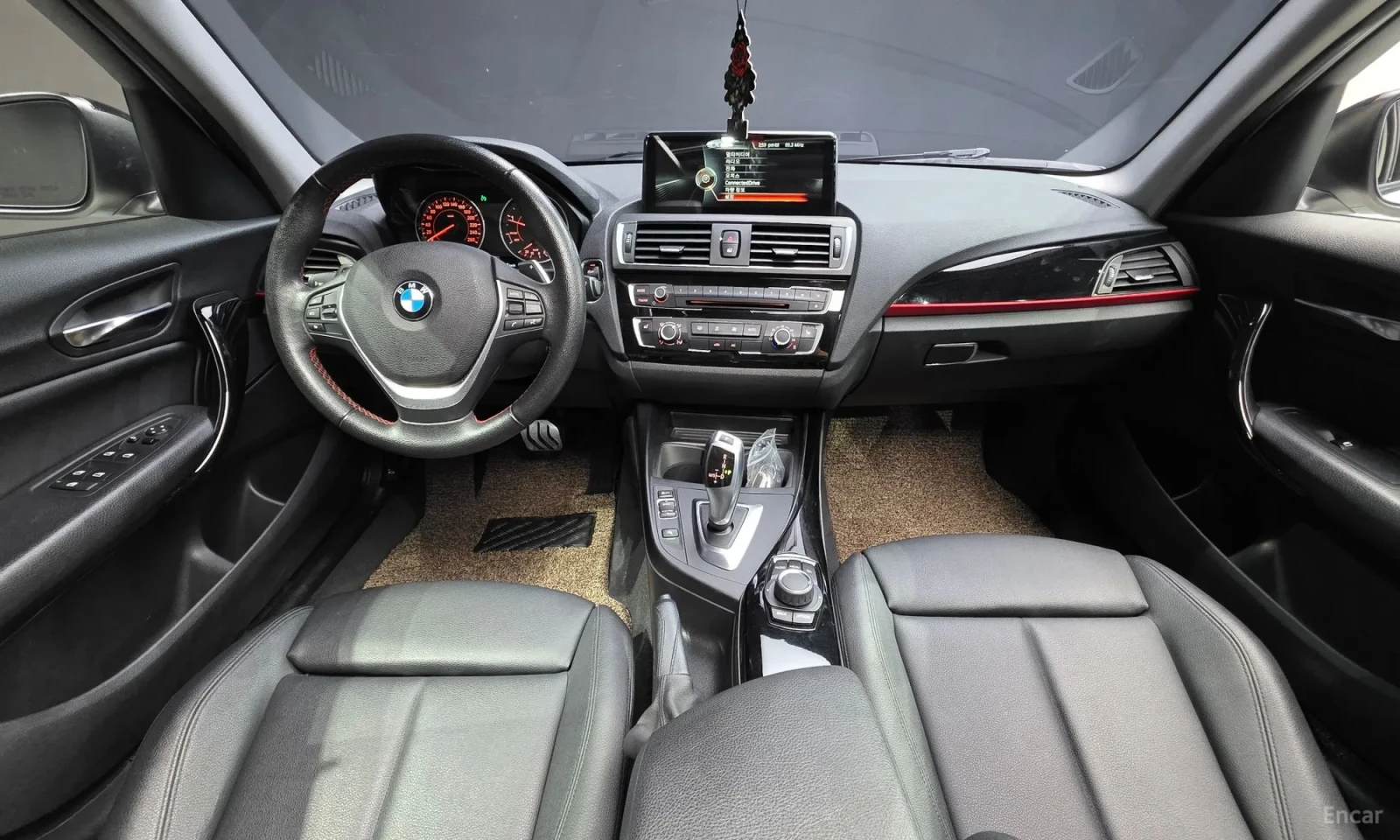 BMW 118 118d Sport 5Door, снимка 7 - Автомобили и джипове - 56205949