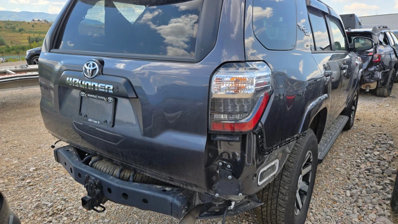 Toyota 4runner TRD Off Road, снимка 12 - Автомобили и джипове - 46993619