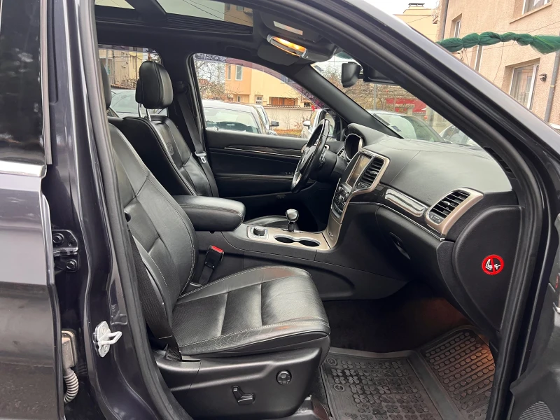 Jeep Grand cherokee 3.0CRD OVERLAND FACELIFT DISTRONIC PANORAMA NAVI, снимка 13 - Автомобили и джипове - 48303304