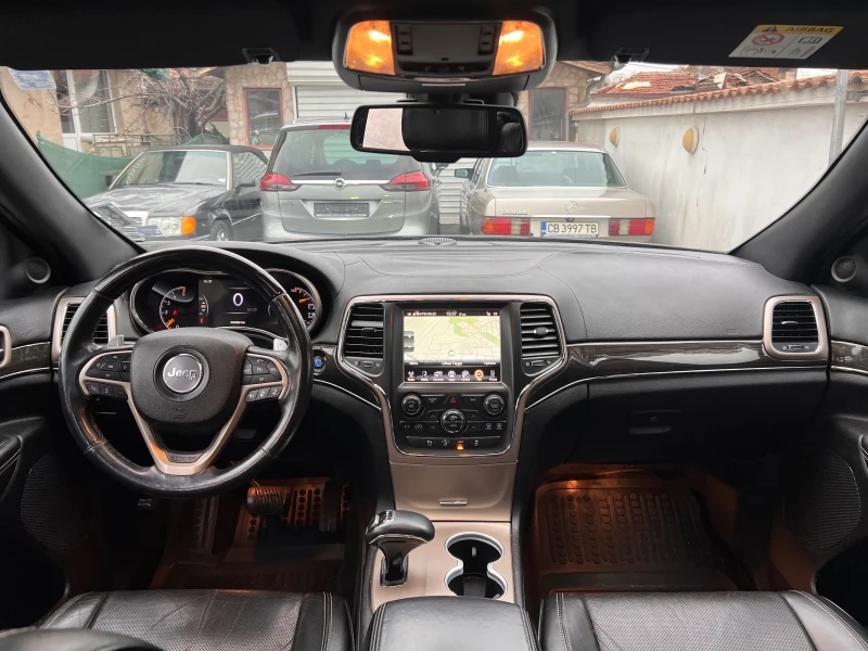 Jeep Grand cherokee 3.0CRD OVERLAND FACELIFT DISTRONIC PANORAMA NAVI, снимка 10 - Автомобили и джипове - 48303304