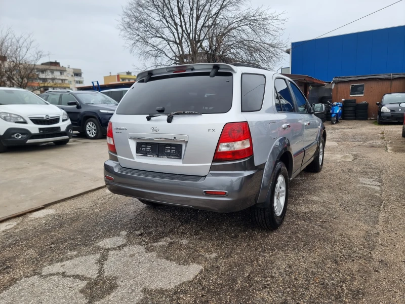 Kia Sorento 2.5CRDI, снимка 6 - Автомобили и джипове - 48478552