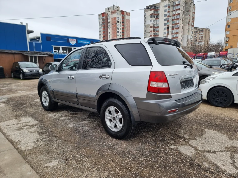 Kia Sorento 2.5CRDI, снимка 4 - Автомобили и джипове - 48478552