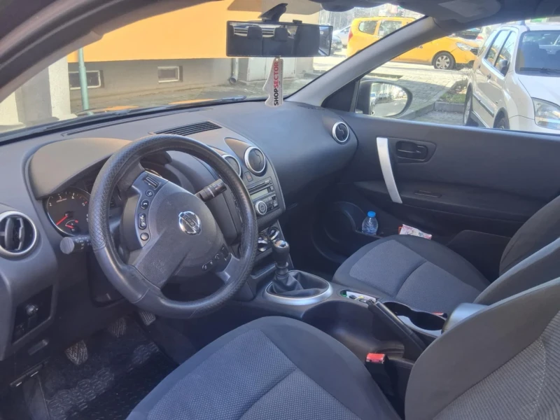 Nissan Qashqai, снимка 10 - Автомобили и джипове - 48757908