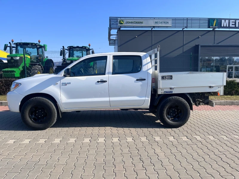 Toyota Hilux 2.5 D4D, снимка 3 - Автомобили и джипове - 49017235