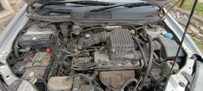 Honda Hr-v 1.6i, снимка 12 - Автомобили и джипове - 52185498