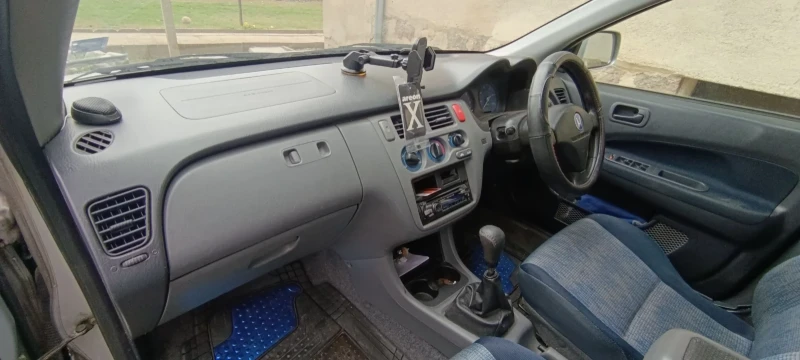 Honda Hr-v 1.6i, снимка 8 - Автомобили и джипове - 52185498